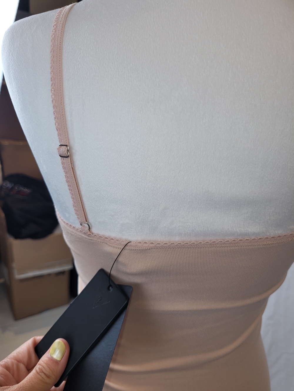 GUESS NWT Nude Blush Stretch Camisole Tank.Lace trim at the chest.Size Xs /small